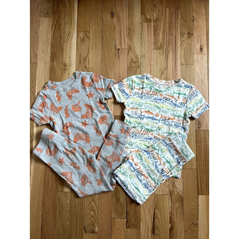 2-Bundle Gap Sleepwear Pajama Sets - Sharks (Shorts) Games (Long) Size 6